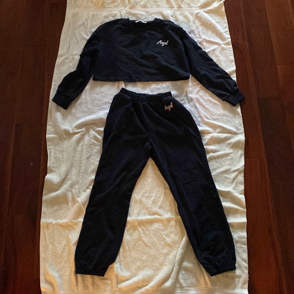 Black angel long sleeve crop top and sweatpants